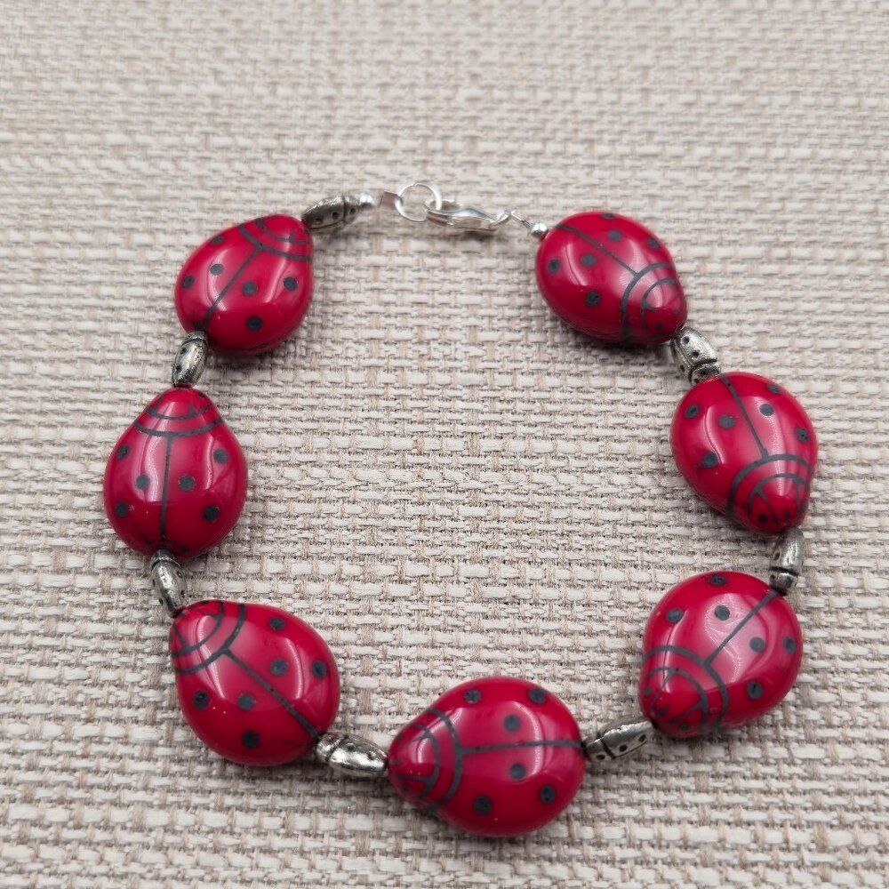 8.5 Inch Sterling Silver Handmade Glass Ladybug Bracelet B891